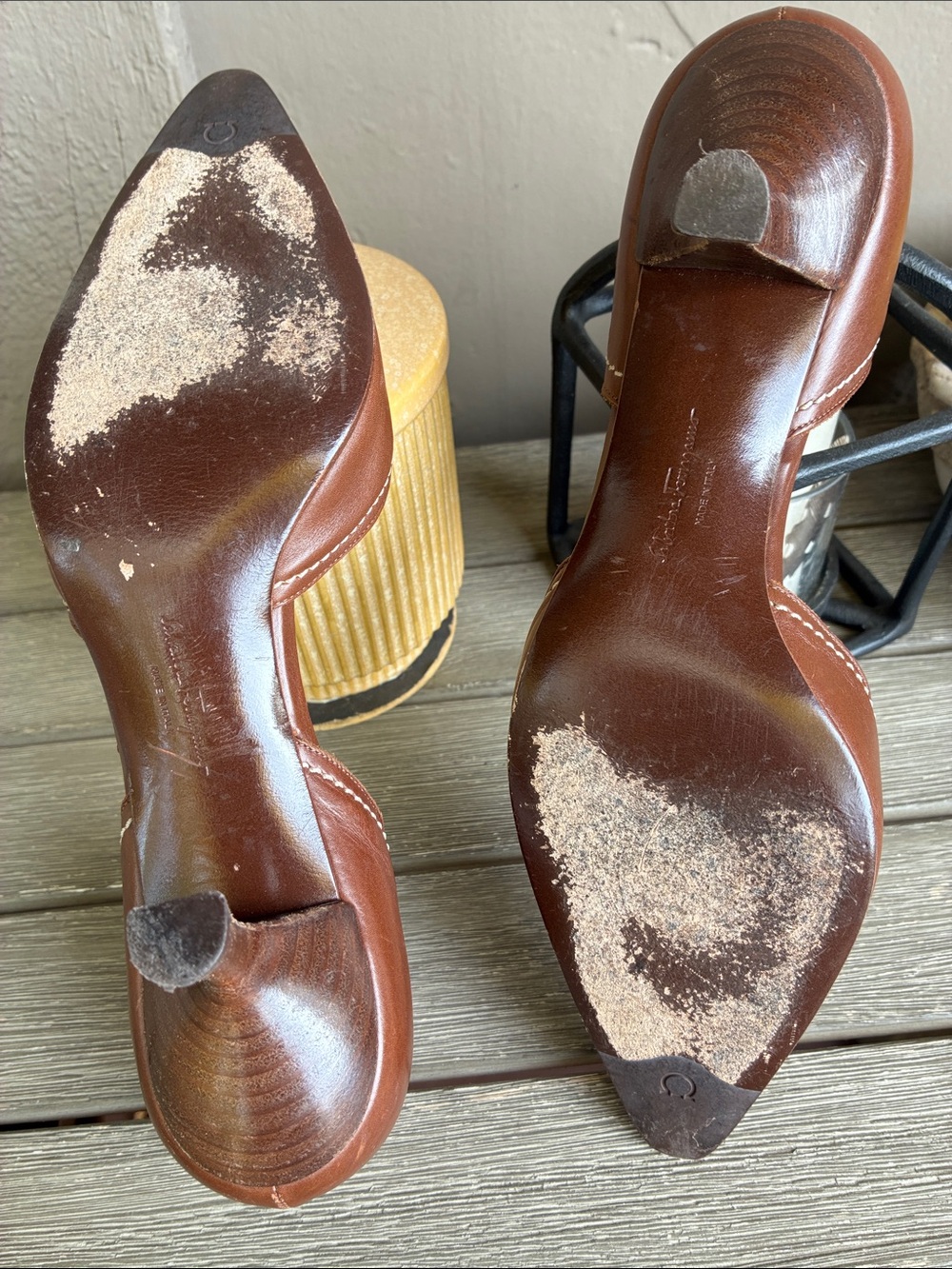 Gorgeous Ferragamo chestnut Brown Leather Pointed Toe kitten heel Pumps - Picture 4 of 4
